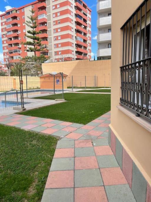 Estudio En Fuengirola Con Vistas Al Mar Экстерьер фото